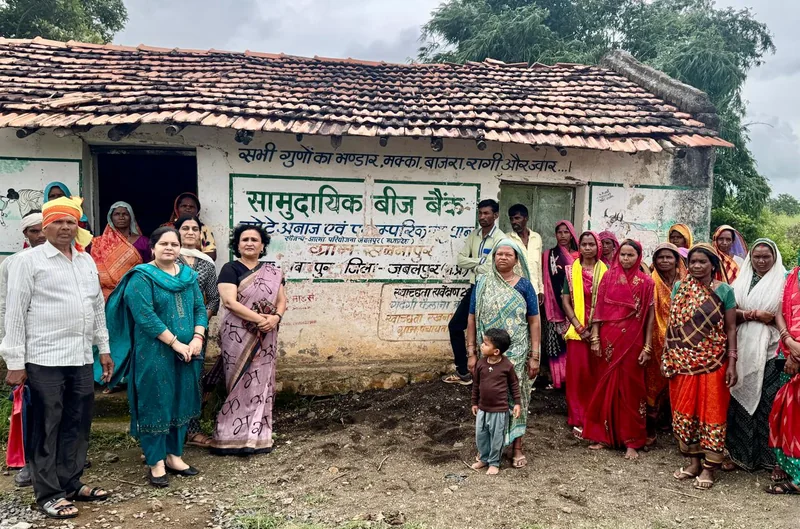 किसानों ने स्थापित किया सामुदायिक बीज बैंक