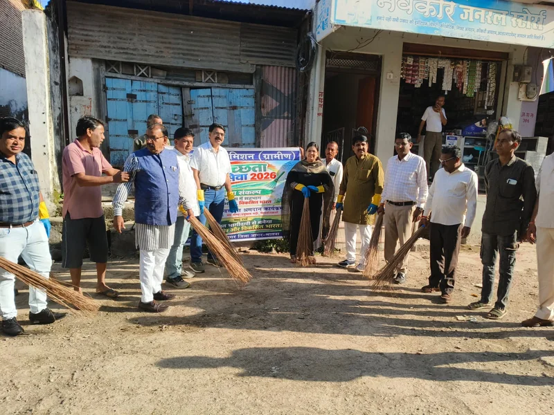 सेवा संकल्प अभियान जनपद क्षेत्र आगर में ‘एक दिन, एक घंटा, एक साथ’ अभियान के तहत श्रमदान